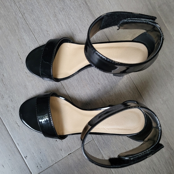 Black Patent Faux Leatger Heels w/ Ankle Strap - Picture 8 of 13